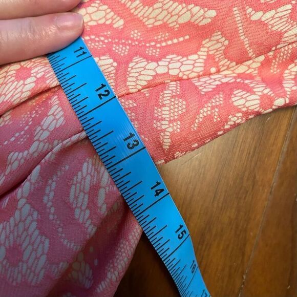 Zara women's strapless peplum lace tulip pink dress size medium - Picture 6 of 6